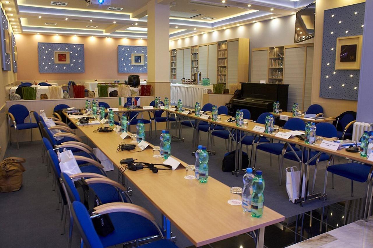 Krivan Hotel Karlovy Vary Exterior photo
